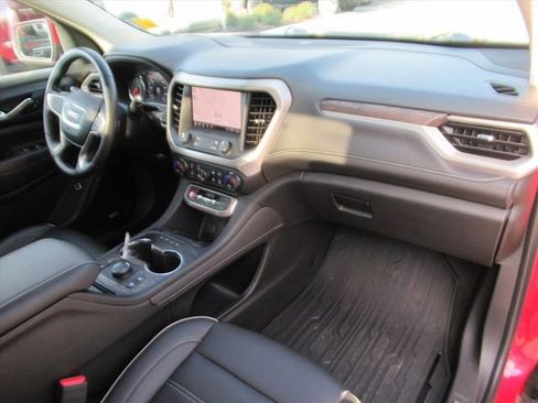 Used 2020 GMC Acadia Denali w/ Technology Package image 9