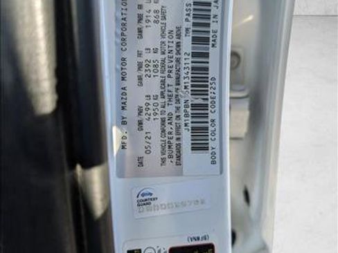 Used 2021 MAZDA MAZDA3 Hatchback w/Premium Plus Pkg image 23