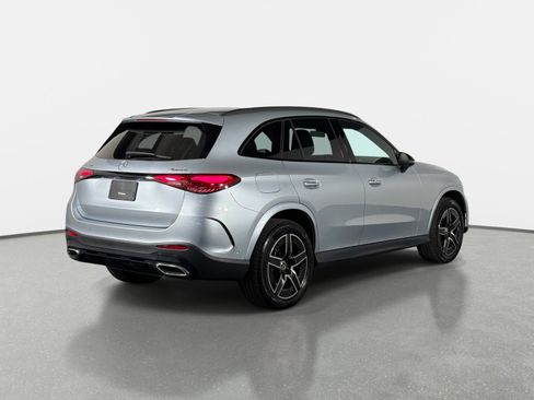 Used 2025 Mercedes-Benz GLC 300 4MATIC w/ AMG Line image 3