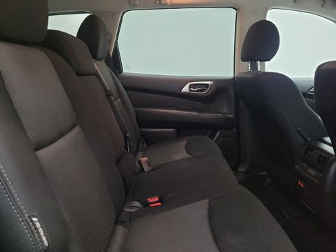 Used 2020 Nissan Pathfinder S AWD/4WD image 19