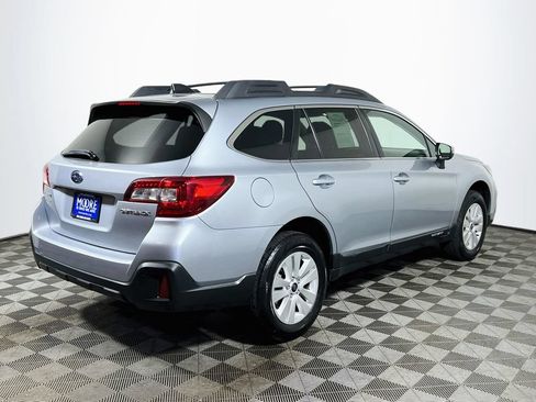 Used 2018 Subaru Outback 2.5i Premium AWD/4WD image 7