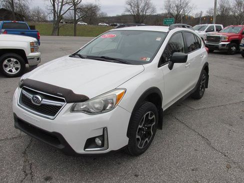 Used 2017 Subaru Crosstrek 2.0i image 1