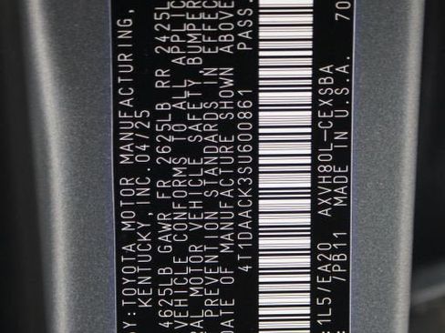 Used 2025 Toyota Camry SE image 26