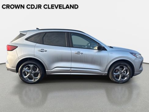 Used 2023 Ford Escape ST-Line AWD/4WD image 4