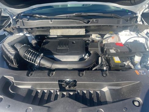 Used 2025 Chevrolet Blazer LT image 32