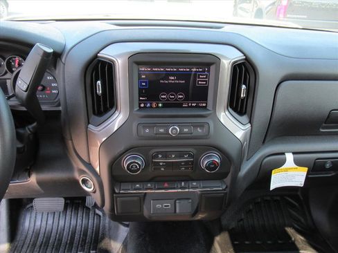 New 2025 Chevrolet Silverado 1500 W/T image 16