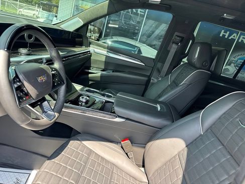 Used 2025 Cadillac Escalade V w/ LPO, Floor Liner Package AWD/4WD image 20