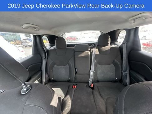 Used 2019 Jeep Cherokee Latitude w/ Popular Appearance Group image 19