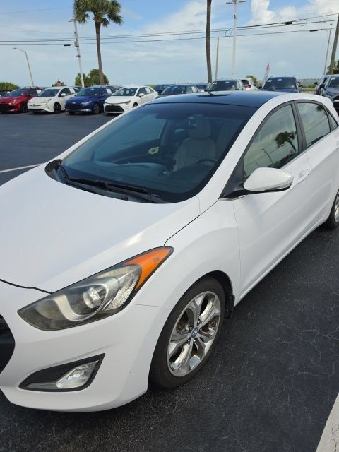 Used 2013 Hyundai Elantra GT w/ Tech Pkg FWD image 3