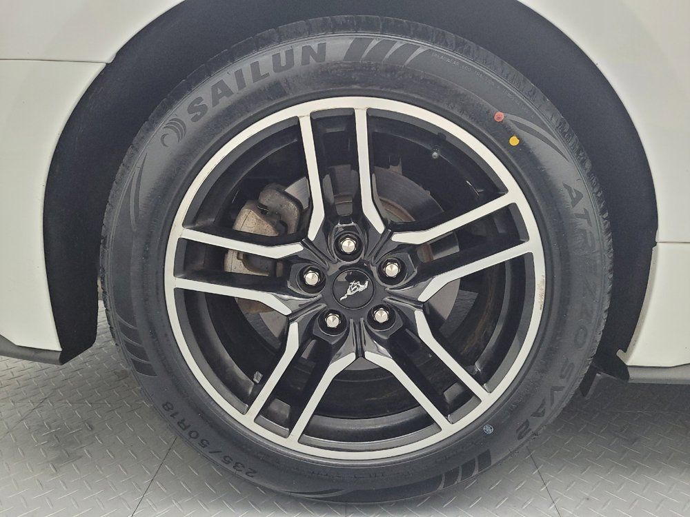 Used 2022 Ford Mustang Premium RWD image 31