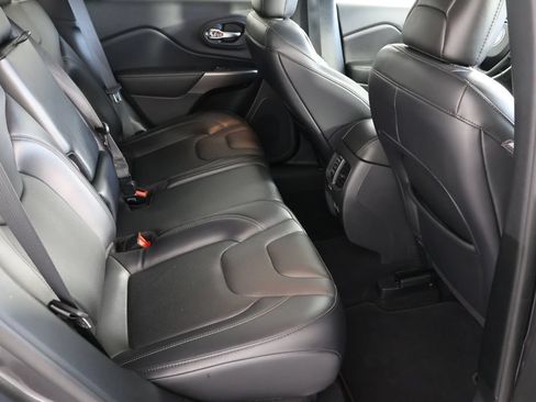 Used 2021 Jeep Cherokee Limited AWD/4WD image 23