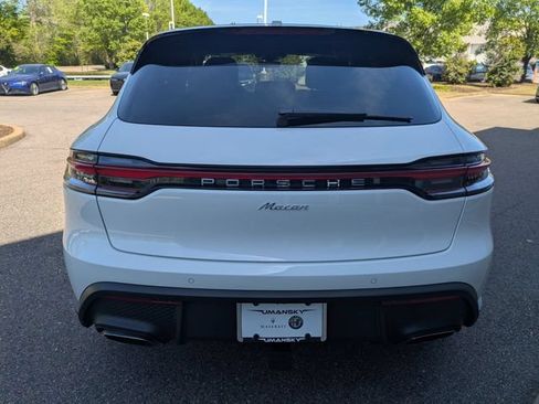 Used 2026 Porsche Macan AWD/4WD image 5