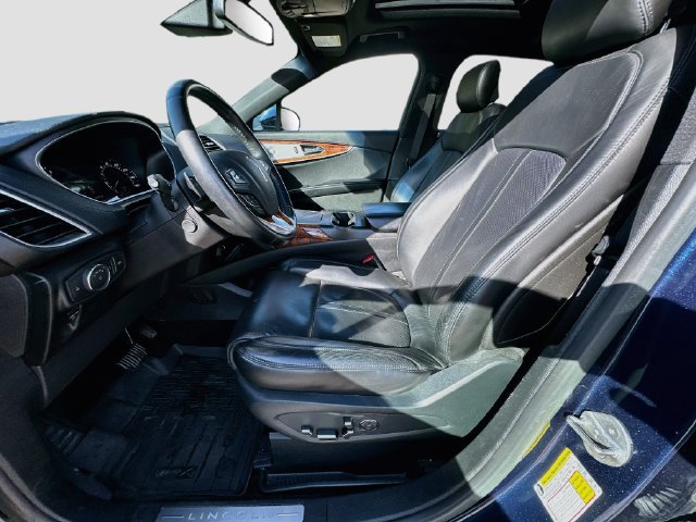 Used 2017 Lincoln MKX Reserve w/ Luxury Package AWD/4WD image 22