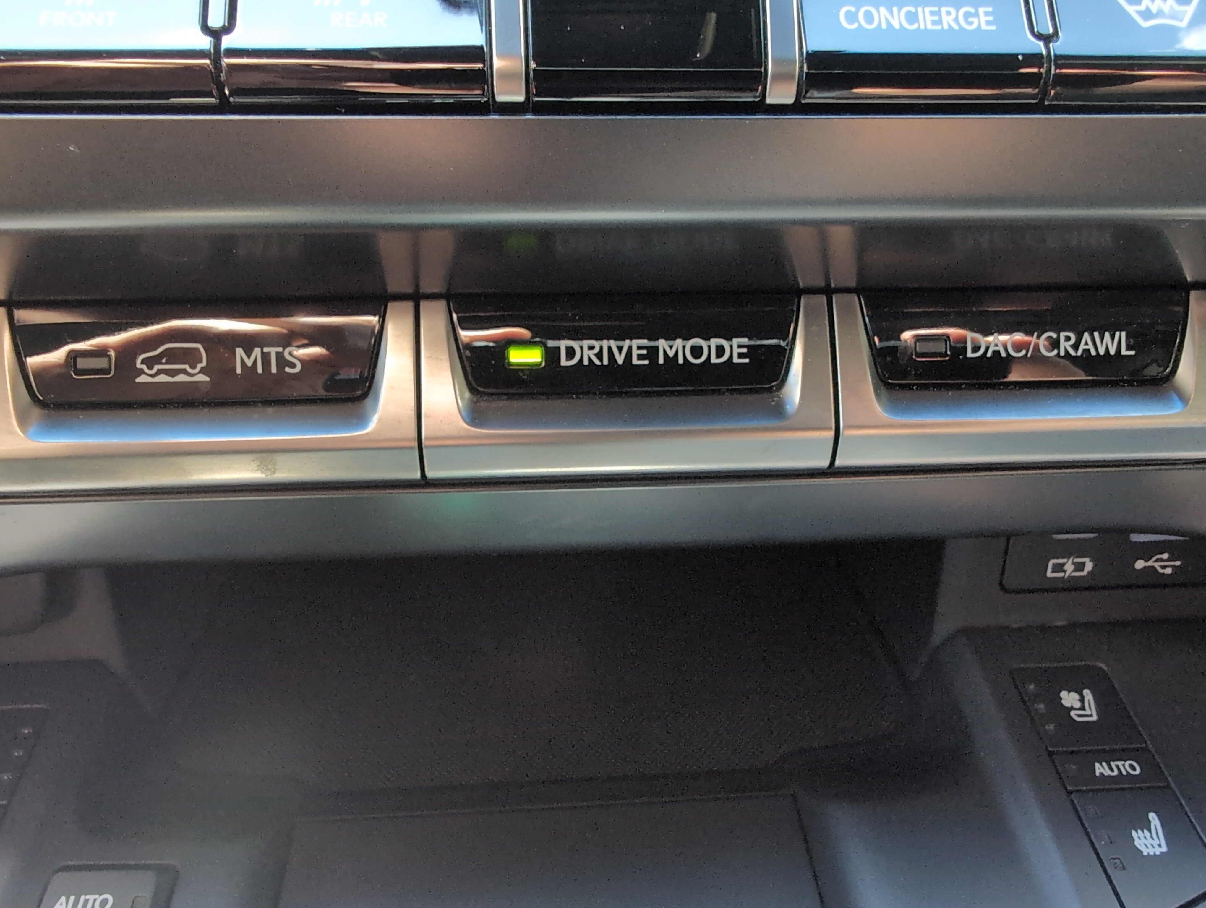 Used 2024 Lexus LX 600 4WD w/ Luxury Package image 54