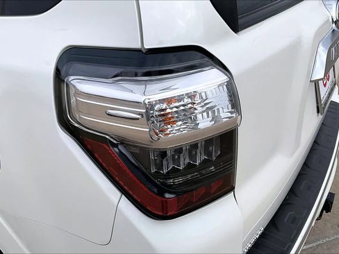 Used 2020 Toyota 4Runner Limited image 27