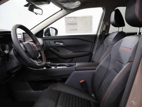 New 2026 Nissan Rogue SV AWD/4WD image 12