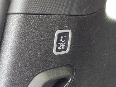 Used 2023 Jeep Wagoneer 4WD image 27