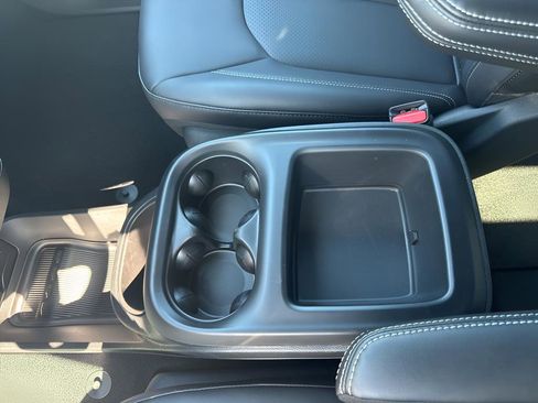 New 2026 Chrysler Pacifica Select image 21
