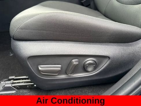 Used 2025 Toyota RAV4 XLE image 15