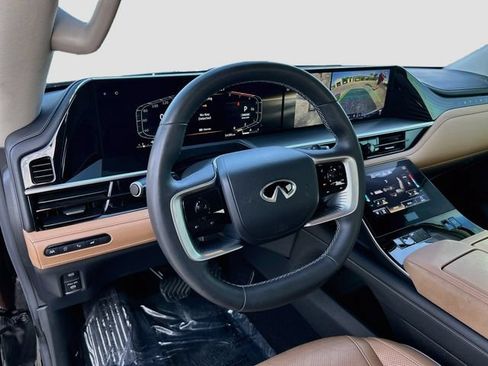 Used 2025 INFINITI QX80 Luxe RWD image 8