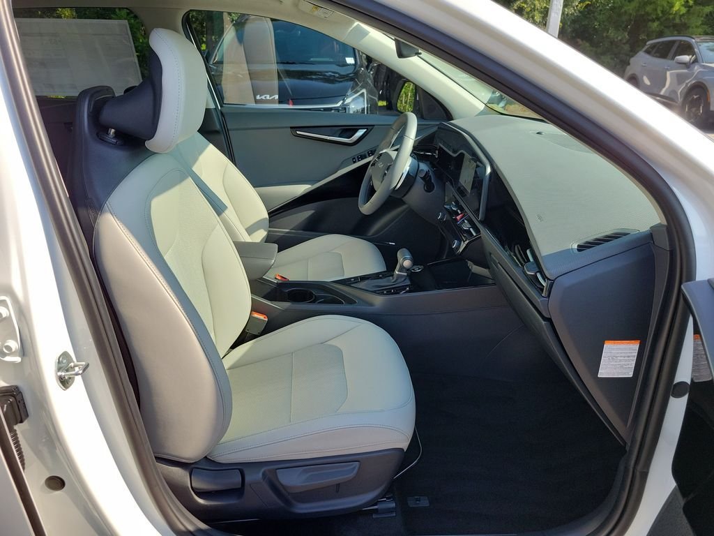 New 2026 Kia Niro EX w/ EX Premium Package FWD image 7