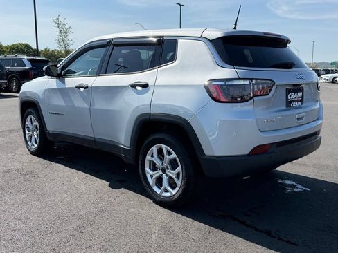 Used 2025 Jeep Compass Sport AWD/4WD image 8