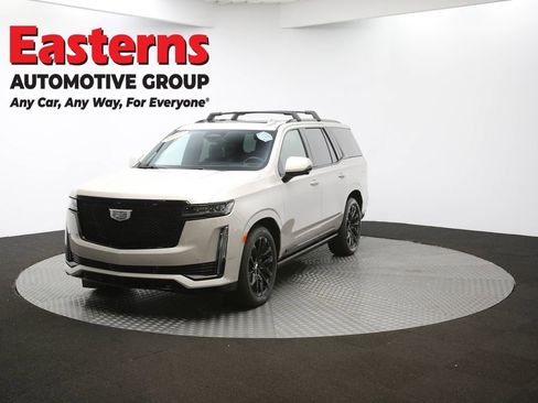 Used 2024 Cadillac Escalade Sport Platinum w/ LPO, ONYX Package image 59