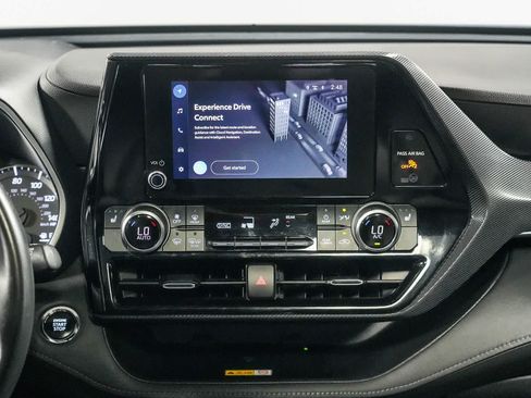 Used 2023 Toyota Highlander XSE FWD image 10