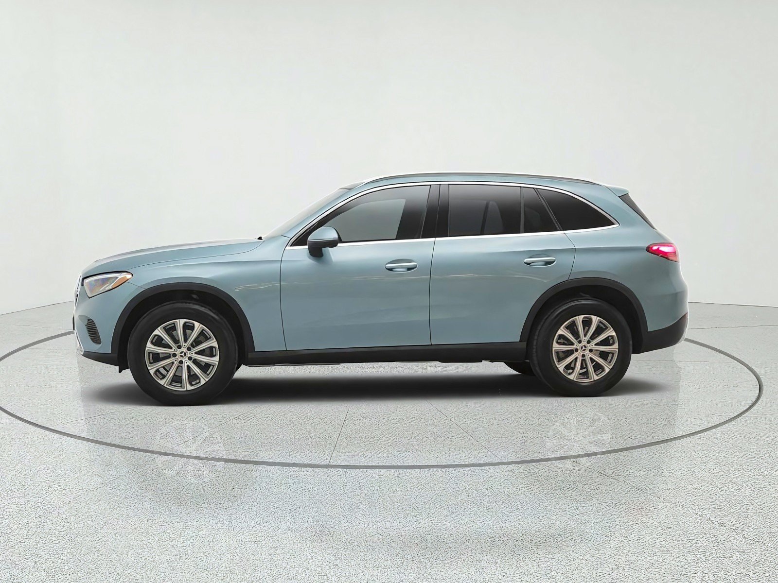 Certified 2026 Mercedes-Benz GLC 300 image 8
