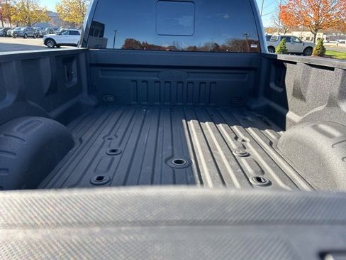 Used 2022 Ford F450 Platinum w/ FX4 Off-Road Package image 7