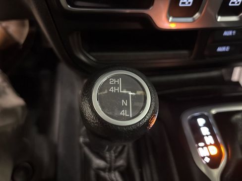 Used 2024 Jeep Wrangler Sport AWD/4WD image 19