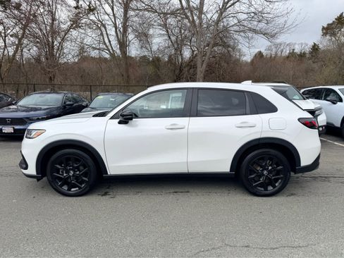 Used 2025 Honda HR-V Sport image 2