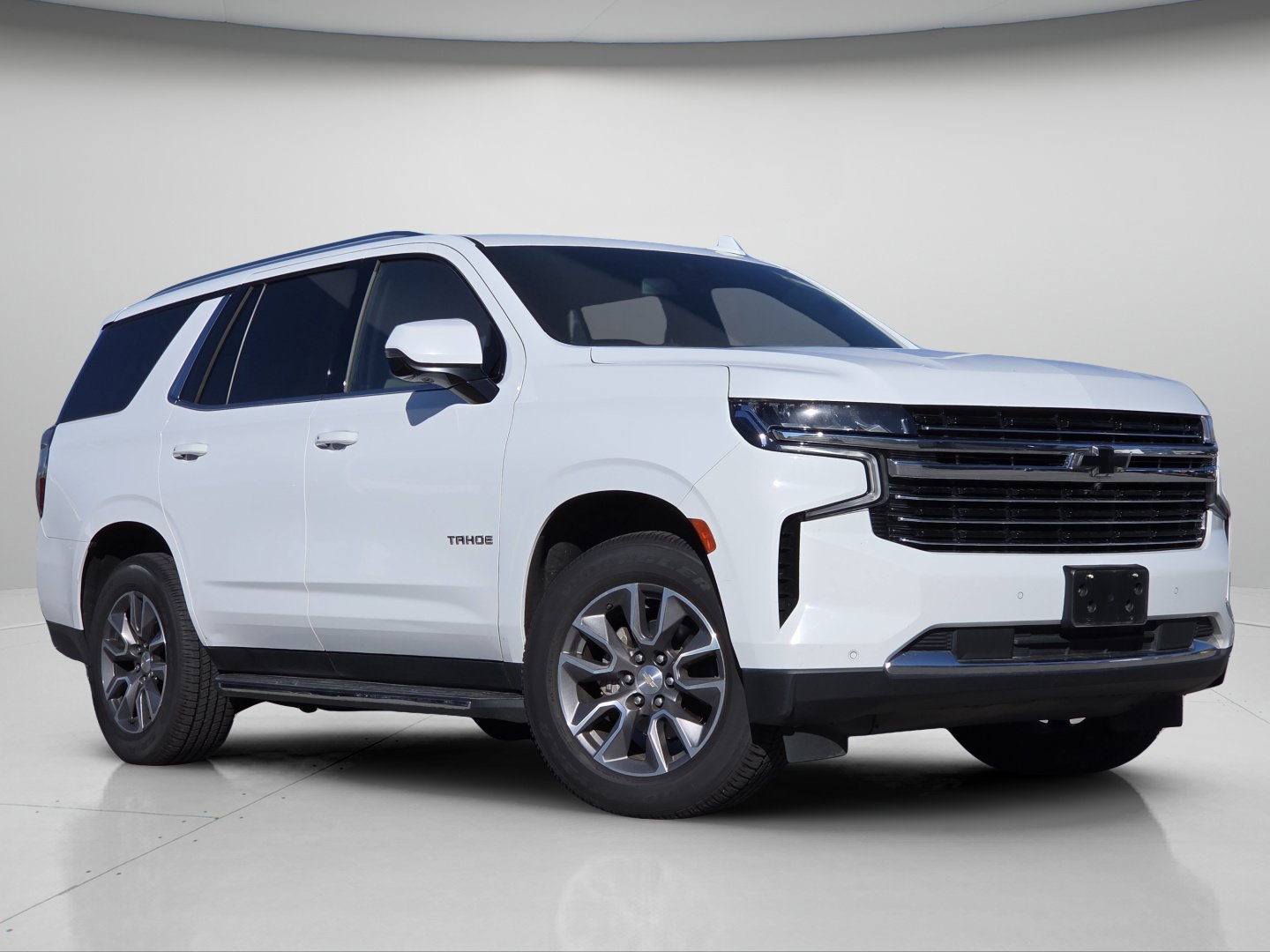 Used 2022 Chevrolet Tahoe LT w/ LT Signature Package AWD/4WD image 2