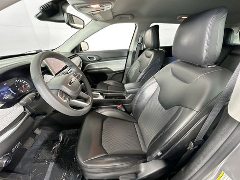 Used 2022 Jeep Compass Latitude image 19