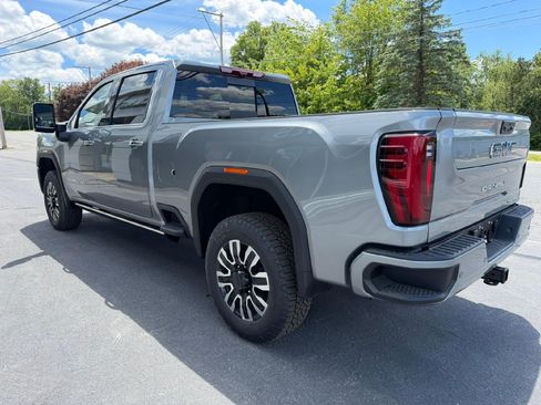 New 2026 GMC Sierra 2500 Denali Ultimate AWD/4WD image 13