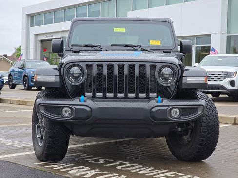 Used 2023 Jeep Wrangler Unlimited Rubicon 4xe w/ Cold Weather Group AWD/4WD image 23