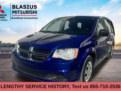 Used 2018 Dodge Grand Caravan SE w/ UConnect Hands-Free Group image 4