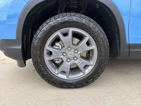 Used 2025 Honda Passport TrailSport image 10