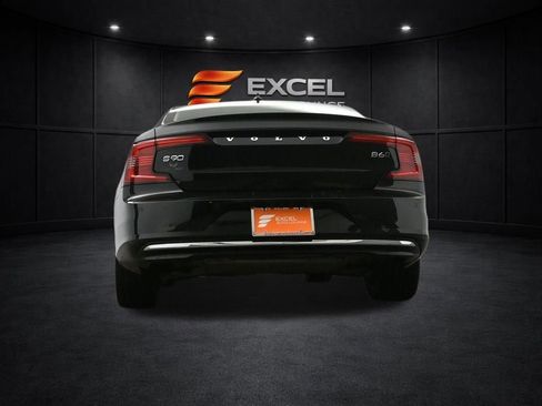 Used 2023 Volvo S90 B6 Plus image 37