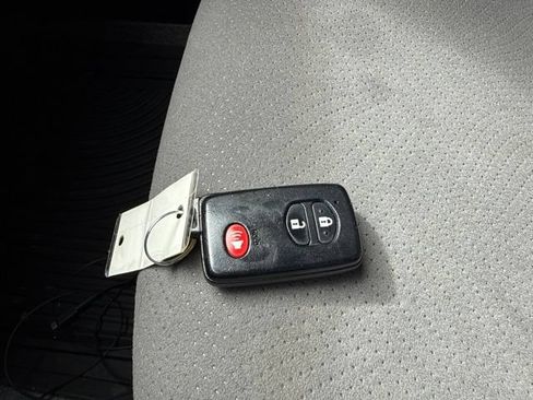 Used 2015 Toyota Prius Three w/ Protection Package FWD image 28