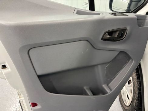 Used 2015 Ford Transit 350 XLT image 34