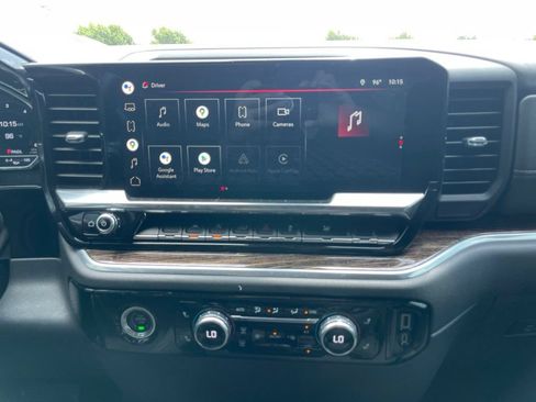 Used 2022 GMC Sierra 1500 Elevation RWD image 11