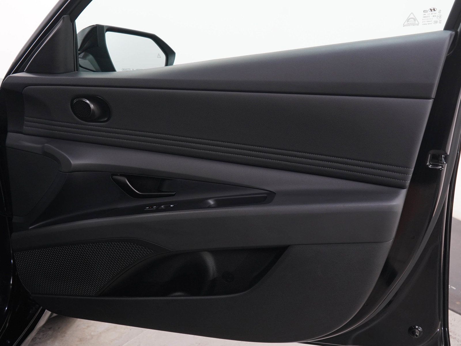 Certified 2026 Hyundai Elantra SEL FWD image 9