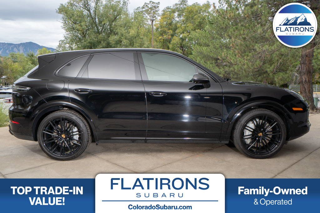 Used 2021 Porsche Cayenne Turbo AWD/4WD image 1