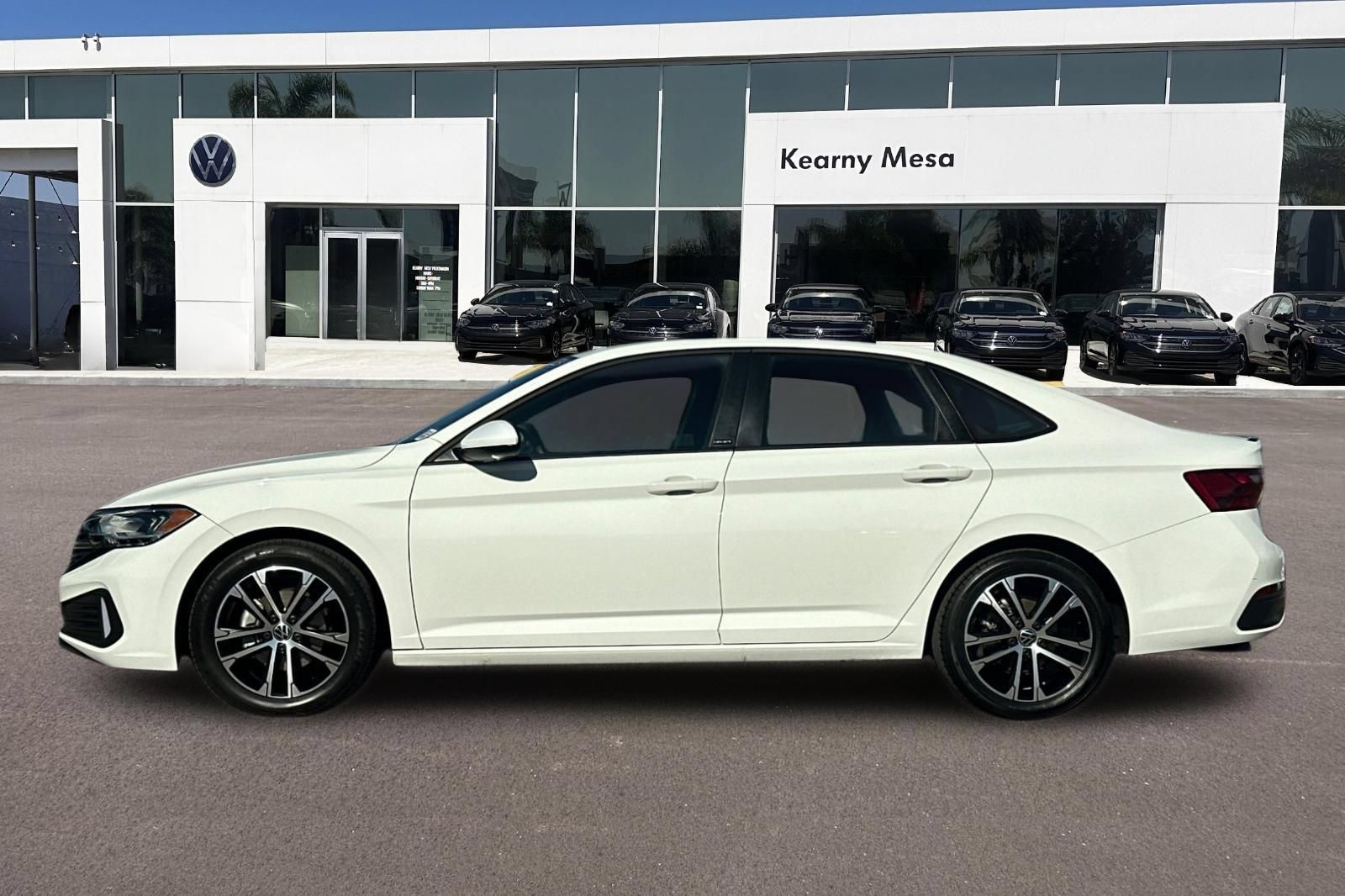 Used 2023 Volkswagen Jetta Sport FWD image 7