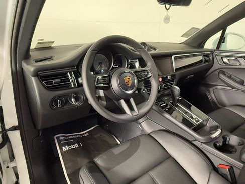 New 2026 Porsche Macan image 19