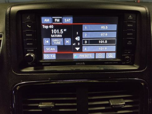 Used 2017 Dodge Grand Caravan SXT FWD image 25