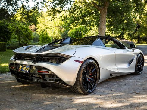 Used 2021 McLaren 720S Performance RWD image 10