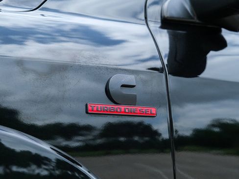 Used 2019 RAM 2500 Laramie AWD/4WD image 29