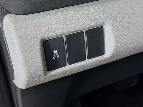 Certified 2024 Honda Pilot LX image 9